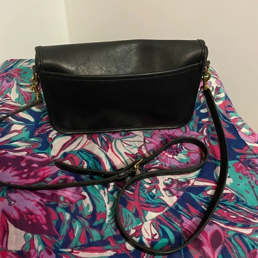 Coach 9755 Vintage 1980’s Black Leather crossbody bag